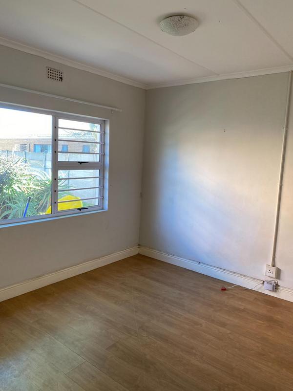 5 Bedroom Property for Sale in Sandbaai Western Cape